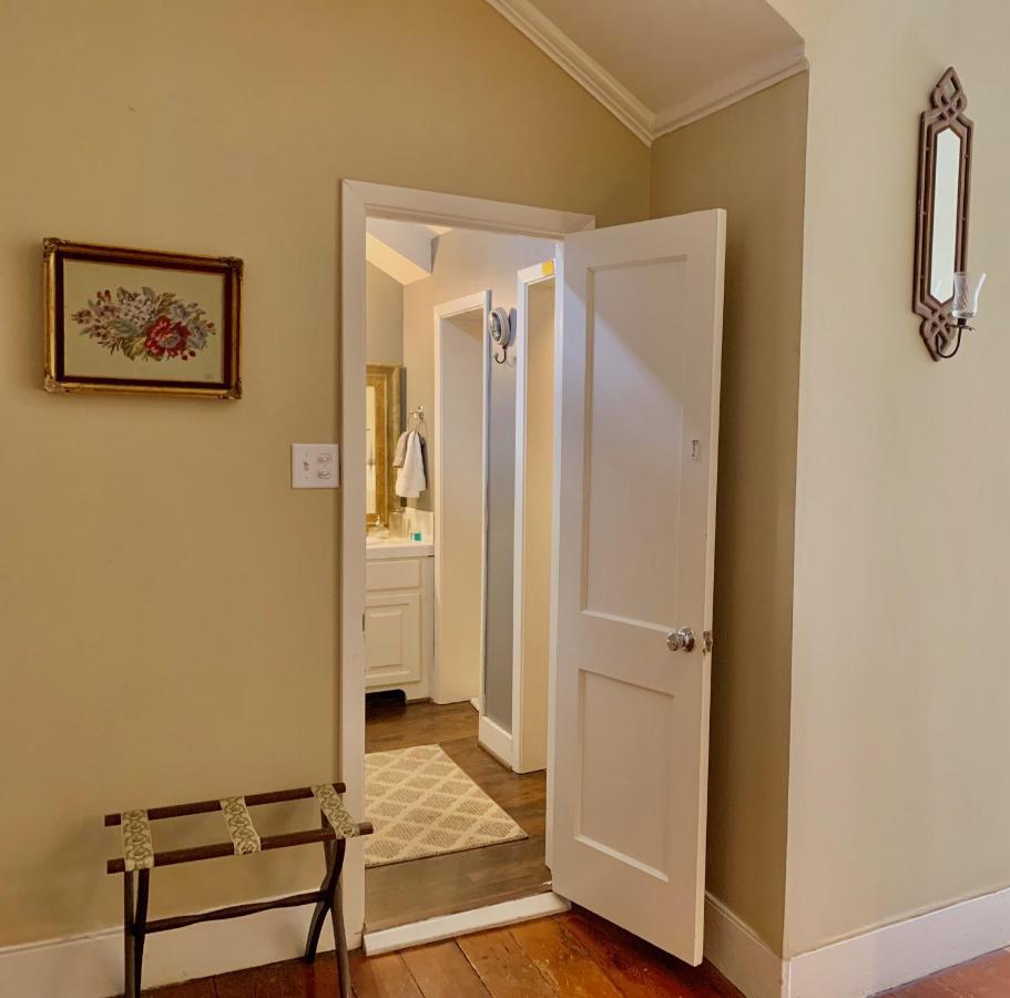 Bed and Breakfast The Beaumont House Натчез Екстер'єр фото