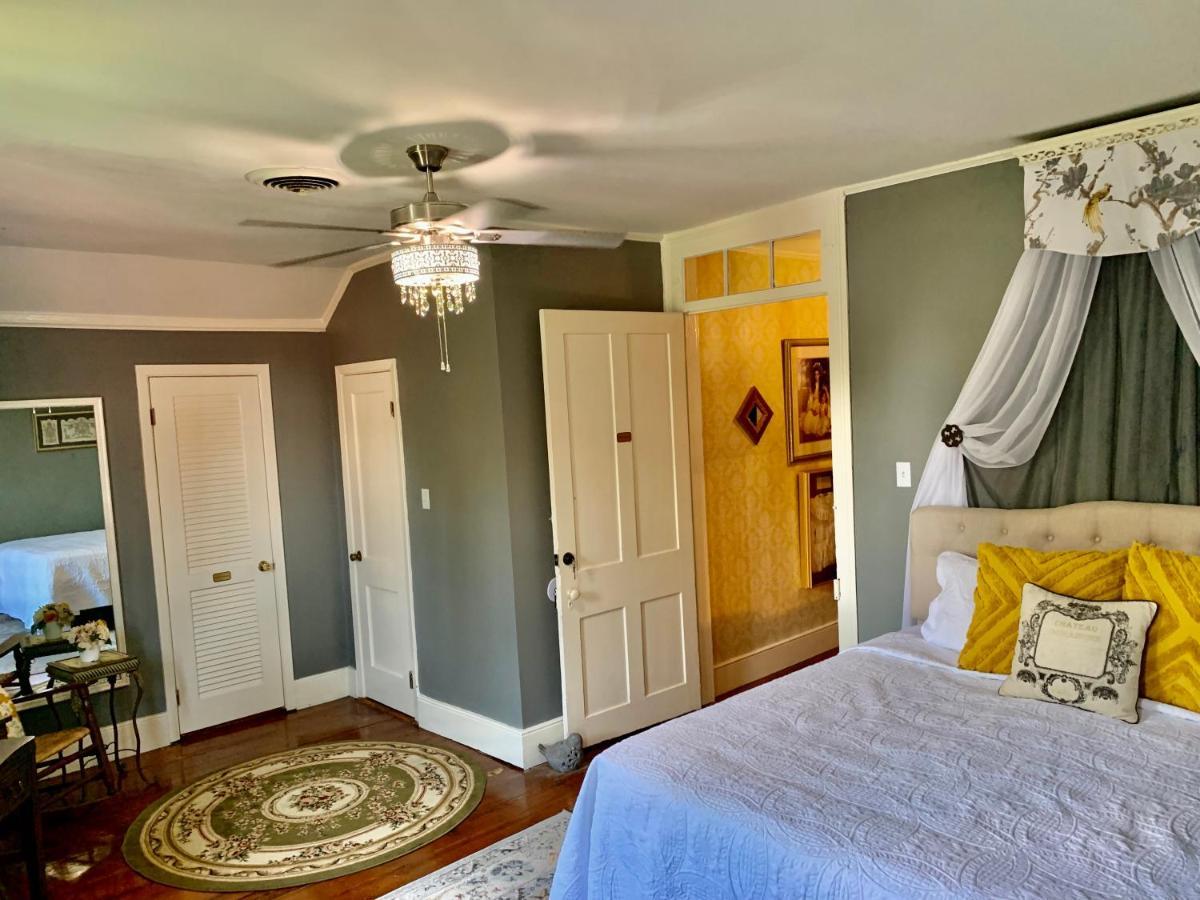 Bed and Breakfast The Beaumont House Натчез Екстер'єр фото