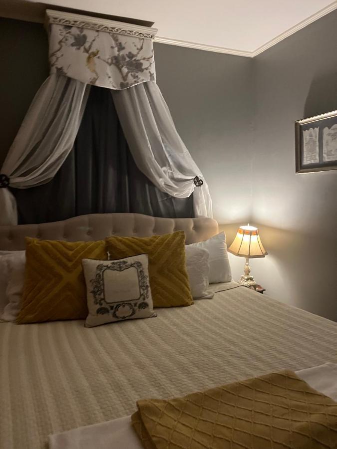 Bed and Breakfast The Beaumont House Натчез Екстер'єр фото